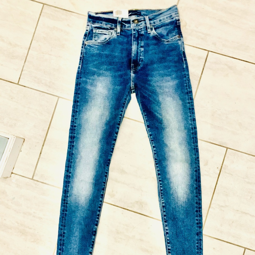 $228 retail women’s Skinny Designer Jeans Levi’s Strauss ➖Sz 29x30 STReTCH Denim